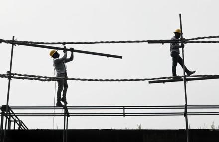 Kenyan engineers planning schedule